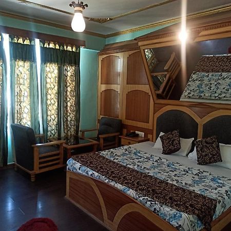 Hotel Prini Inn Manāli Eksteriør bilde