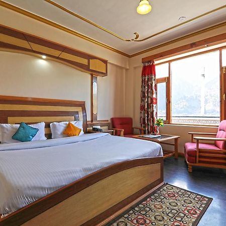 Hotel Prini Inn Manāli Eksteriør bilde