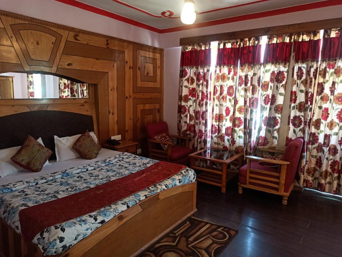 Hotel Prini Inn Manāli Rom bilde